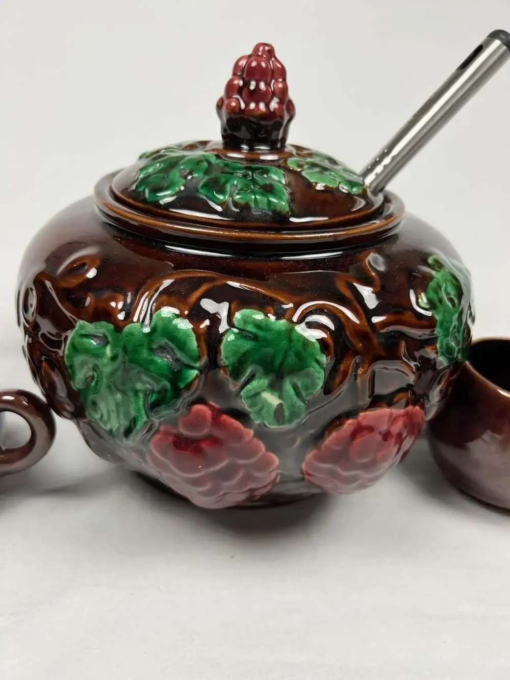 Vintage Japanese Redware Moriage Grape and Leaf Bean Pot Set with 6 Cups